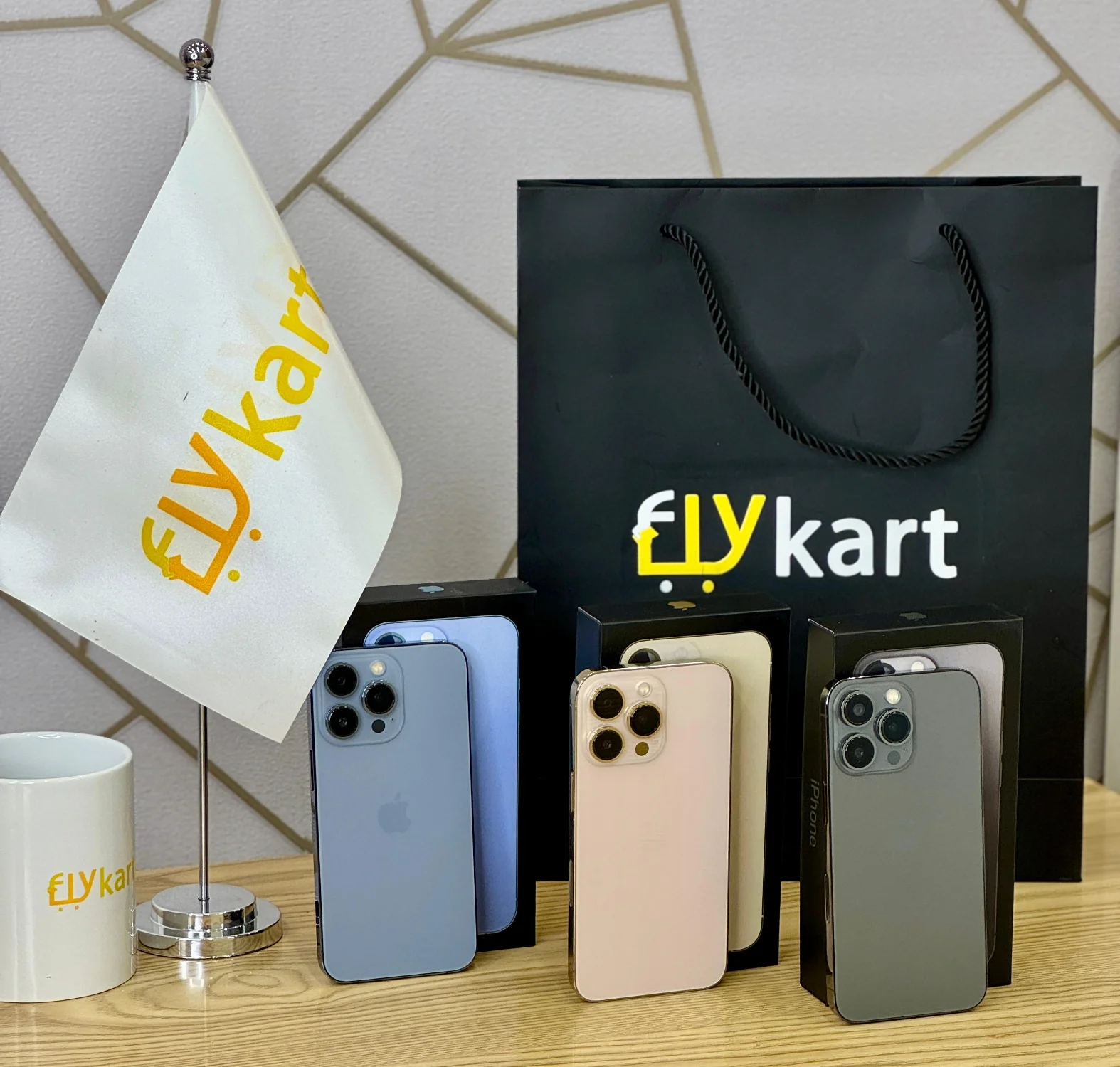flykart products iphones